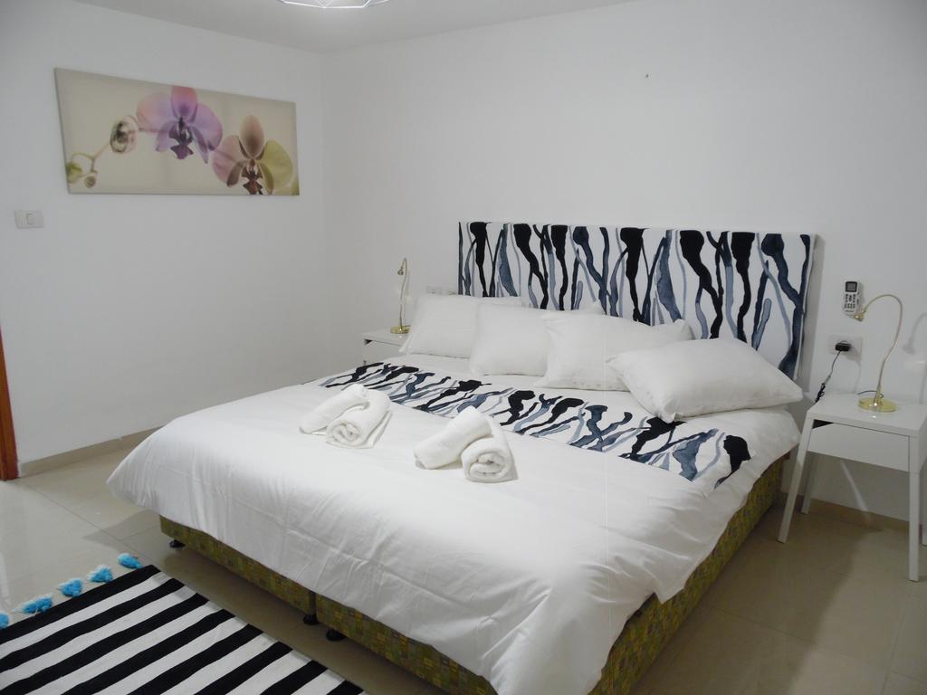 Hili Apartments Тверия Экстерьер фото